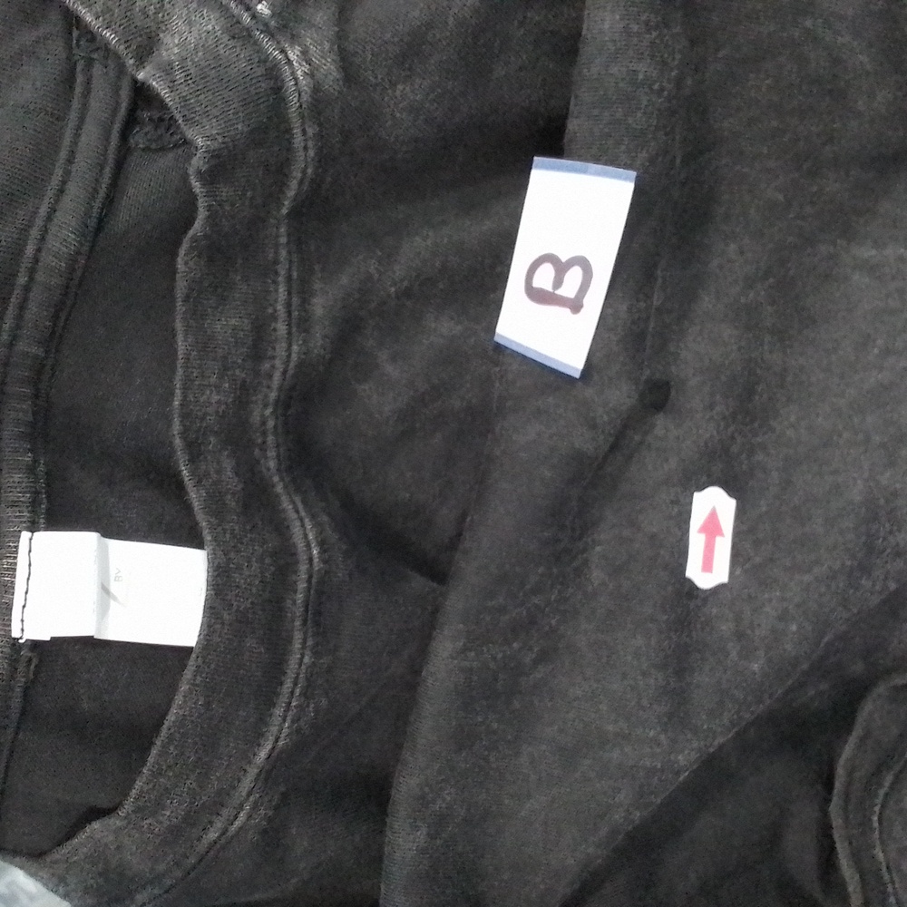 Zella Long Sleeve Thumb Holes Rounded Hem Washed Black Tee {A}{B} - Picture 5 of 9